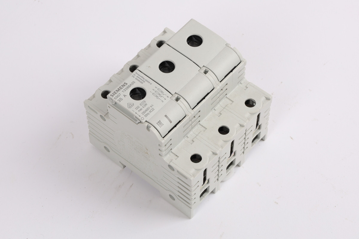 5SG7133-8BA35 Nuovo in confezione sigillata