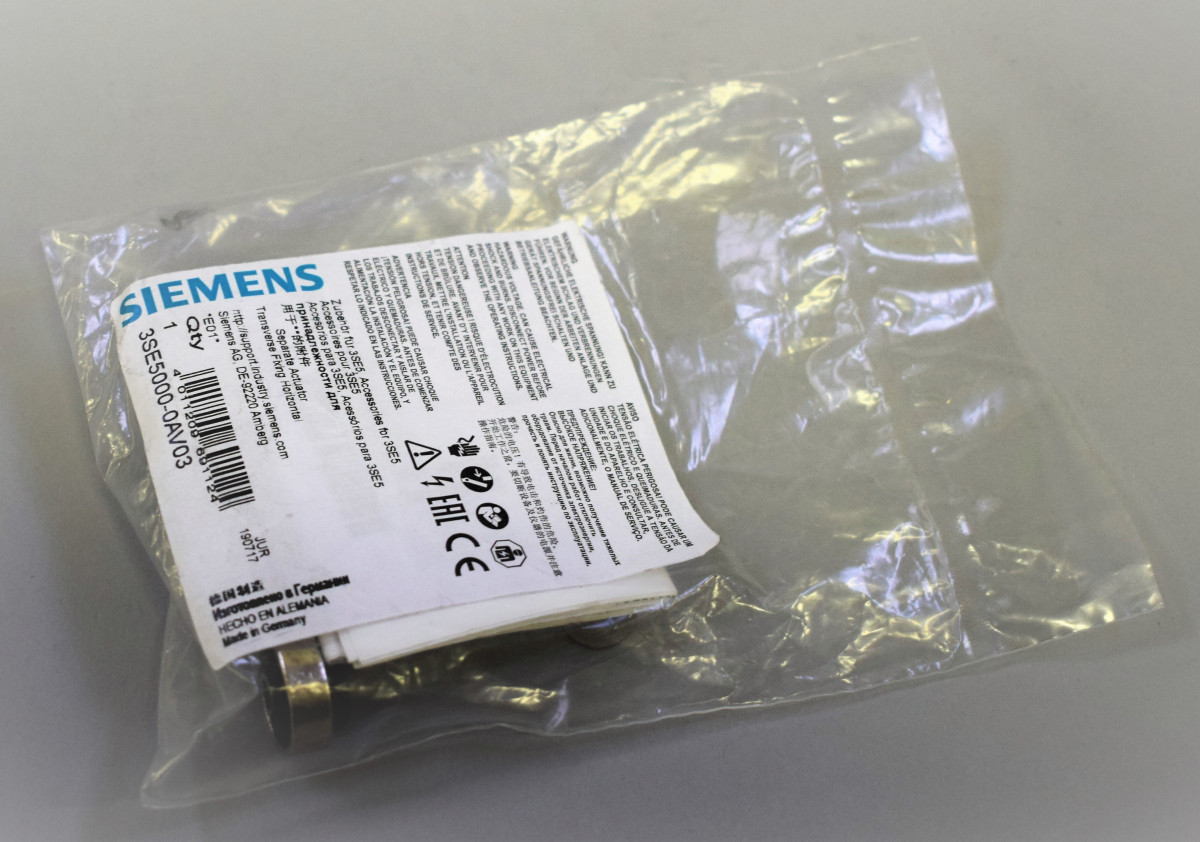 3SE5000-0AV03 New in sealed package