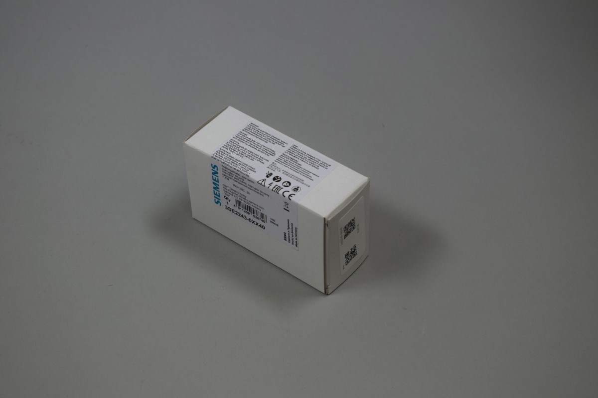 3SE2243-0XX40 New in sealed package