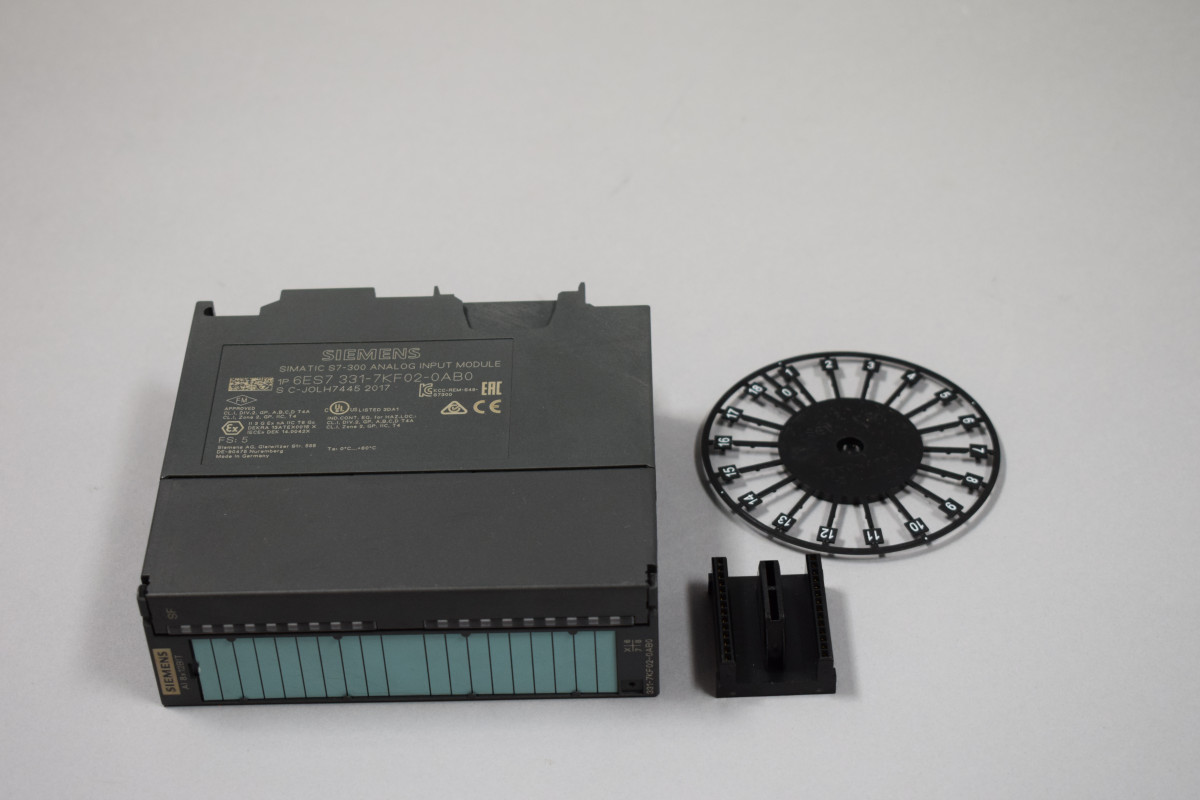 6ES7331-7KF02-0AB0 Ny uten boks