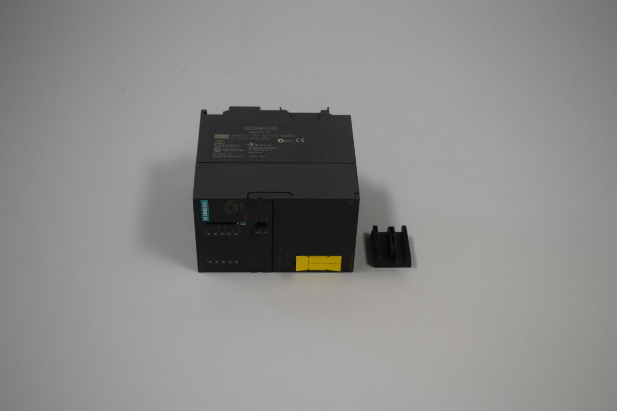 6ES7317-6FF03-0AB0 Ny uten boks