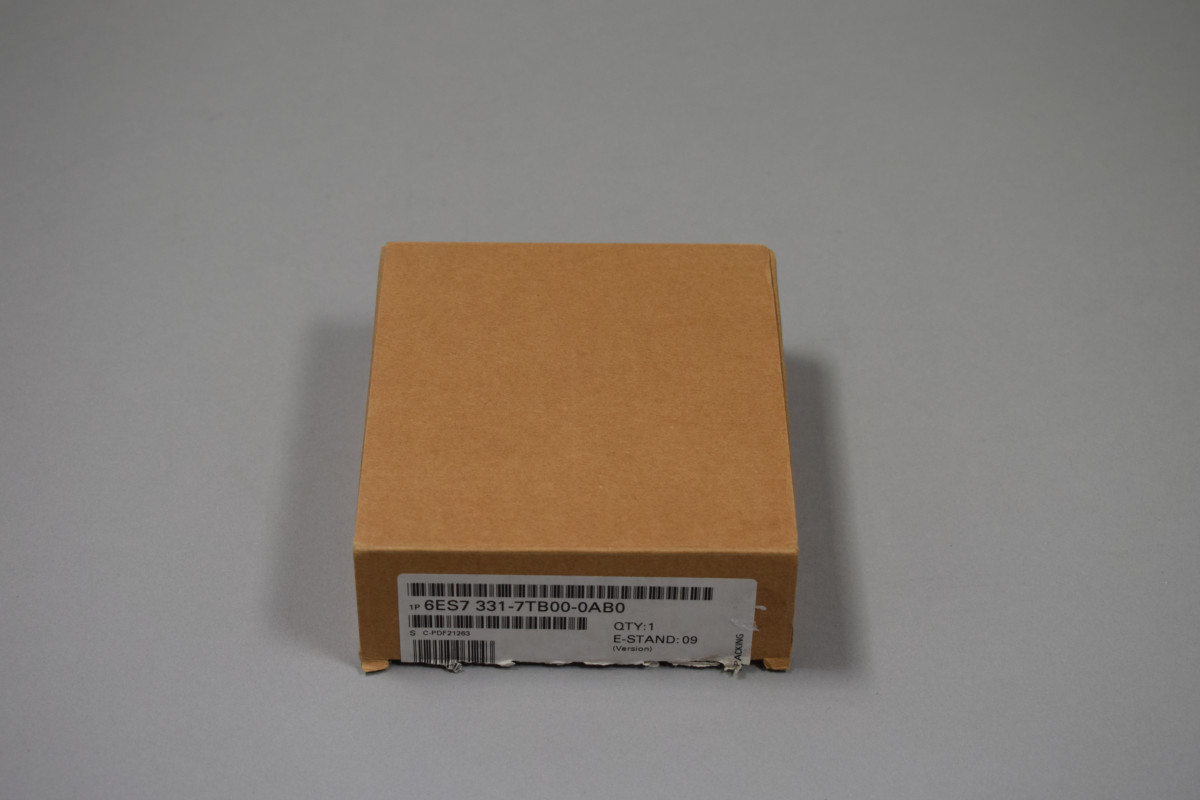 6ES7331-7TB00-0AB0 Ny i åpen pakke