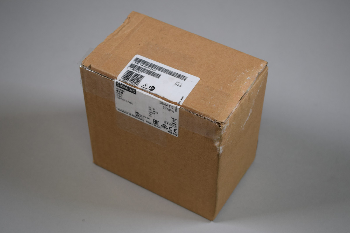 6ES7158-3AD10-0XA0 Nei an engem oppene Pak