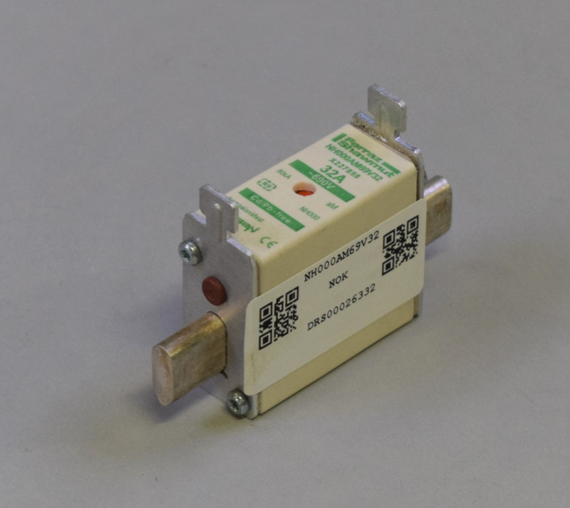 NH000AM69V32 X227858 New without box