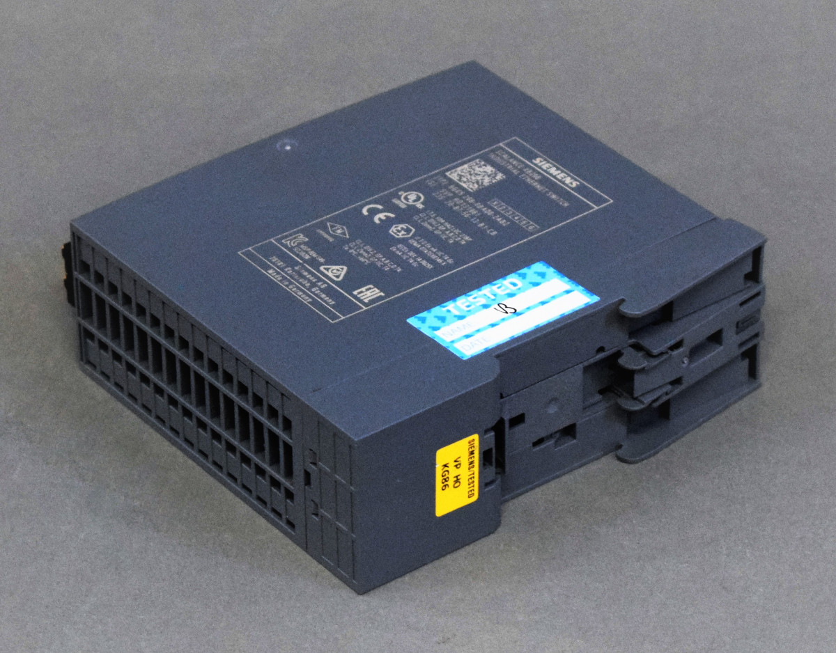 6GK5208-0BA00-2AB2 korišteno