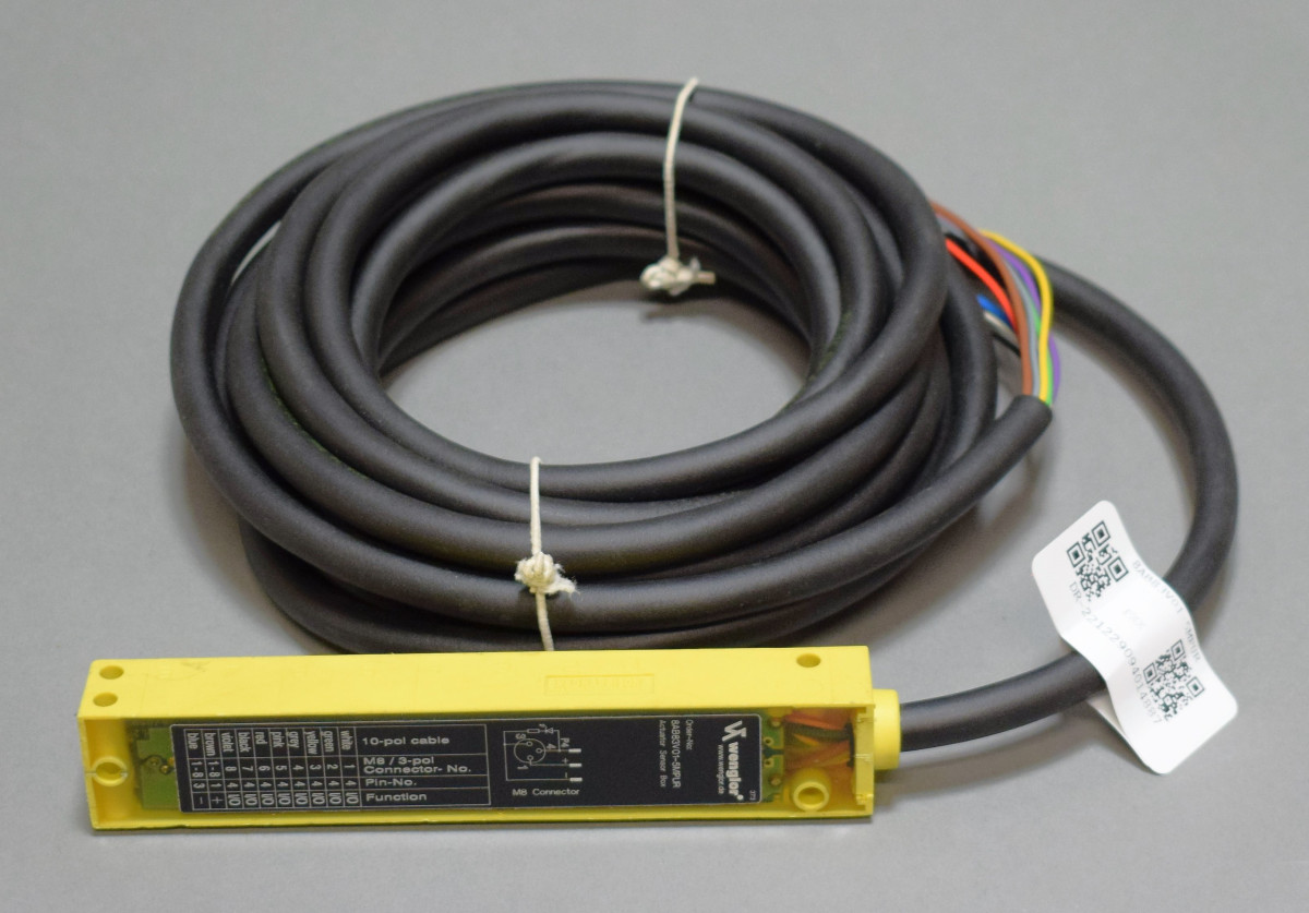 8AB83V01-5MPUR Usó