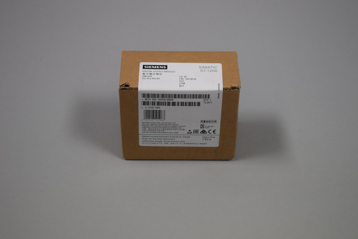 6ES7222-1HH32-0XB0 New in sealed package