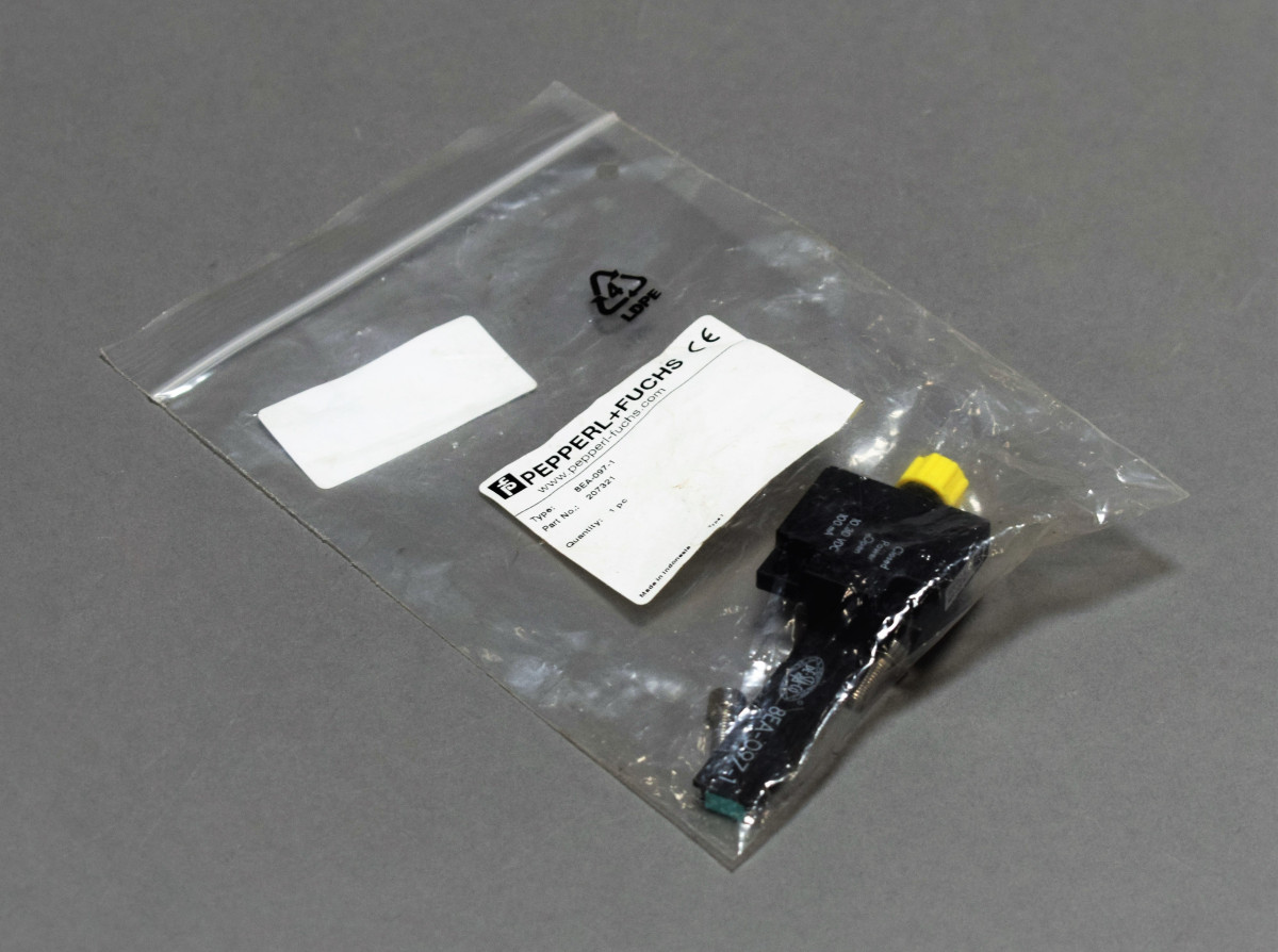 8EA-097-1 Neu in versiegelter Verpackung