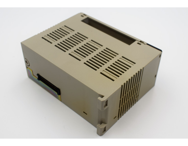 C200HW-PA204R Used