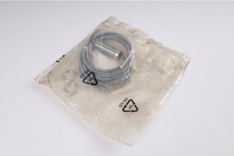 BI5U-M18-AP6X Neu in versiegelter Verpackung