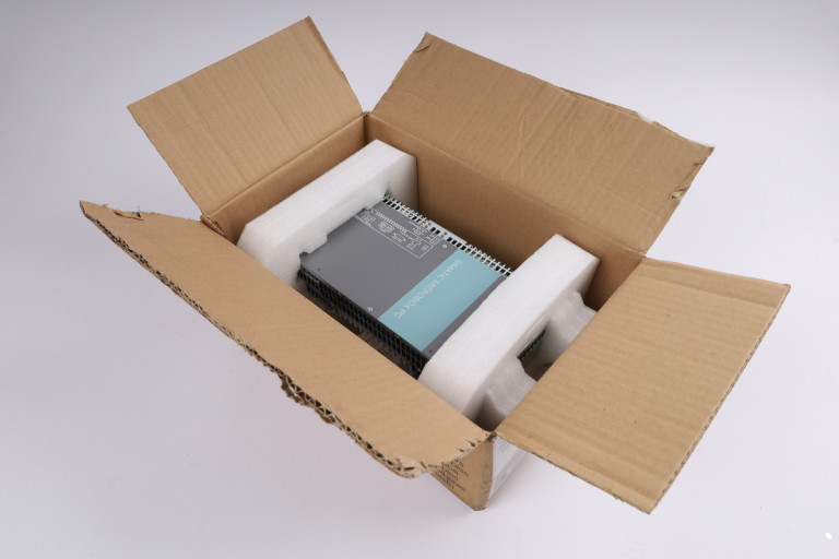 6ES7647-7BK40-0DA0 New in an open package