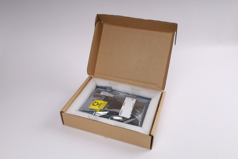 NI PXIE-8381 782362-01 New in an open package