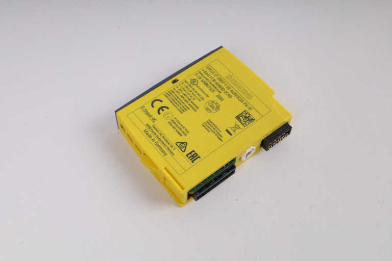 6AG1136-6DB00-2CA0 Използвани