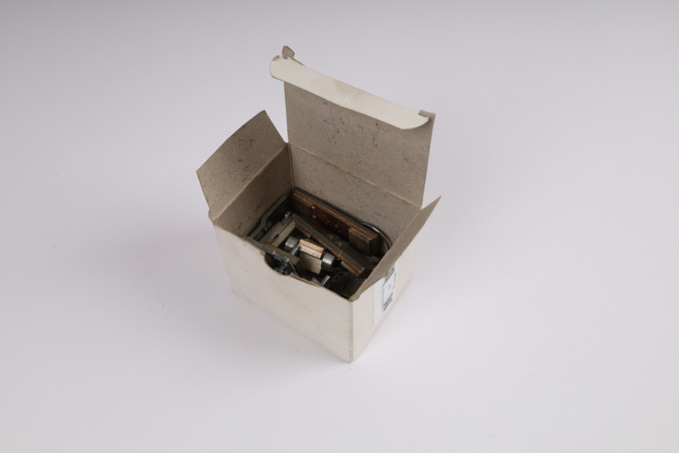 3RT1975-6A Nei an engem oppene Pak