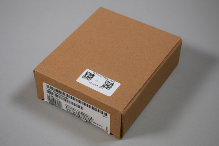 6ES7332-7ND02-0AB0 New in an open package