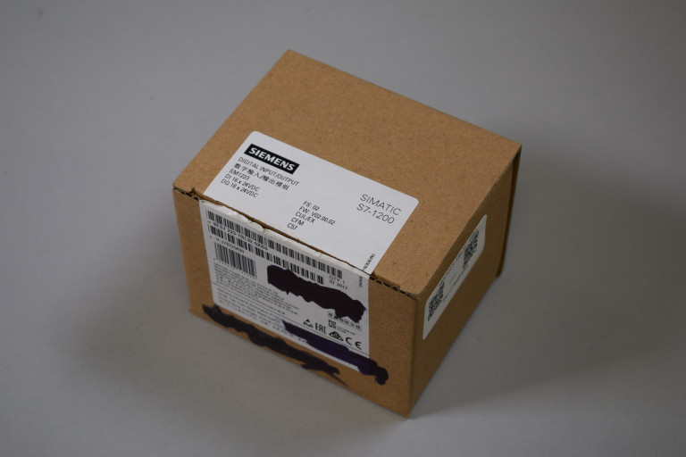 6ES7223-1BL32-0XB0 New in an open package