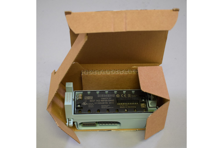 6ES7142-4BF00-0AA0 New in an open package