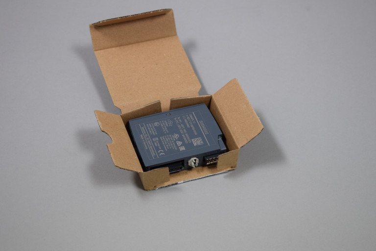 6ES7131-6BF00-0CA0 New in an open package