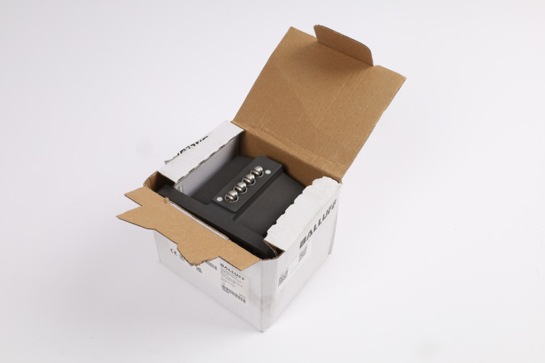 BNS 819-D04-R12-100-10-FD BNS00J5 New in an open package