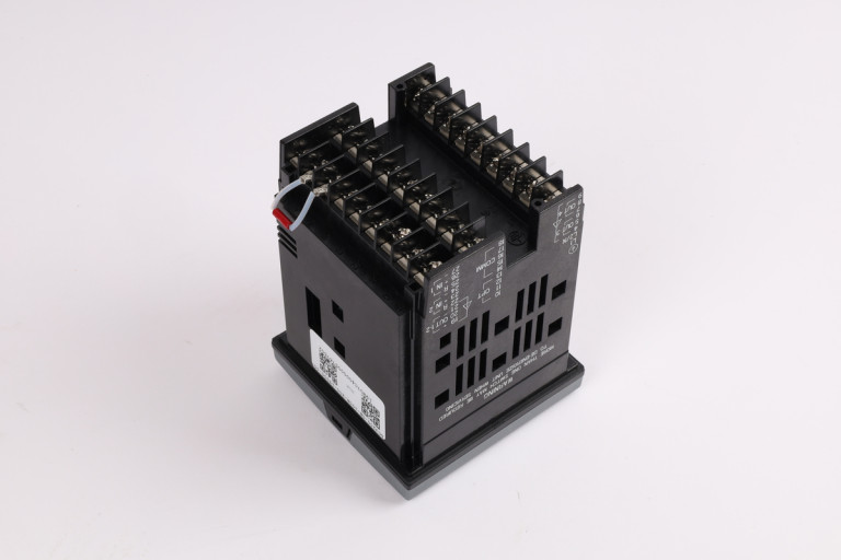 DC3200-CB-100R-200-1T000-00-0 New without box