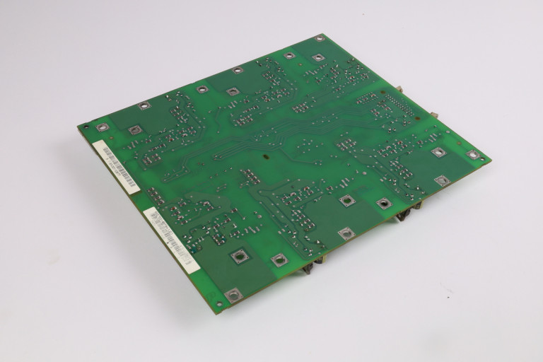 6SE7031-8EF84-1JC1 Oppusset