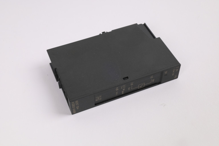 6ES7134-4GB52-0AB0 Obnovljen