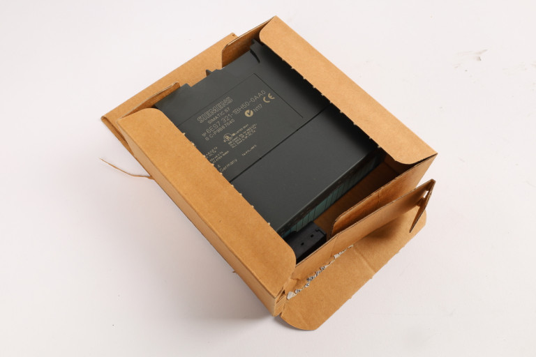 6ES7321-1BH50-0AA0 Neu in einer offenen Verpackung