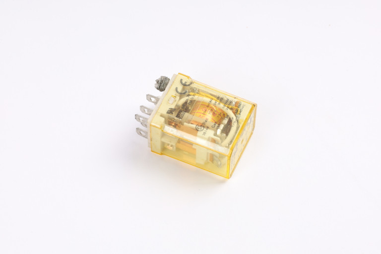 RH2B-ULAC110-120V Used