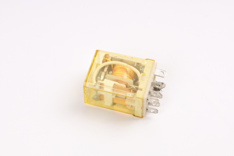 RH2B-ULAC110-120V Used