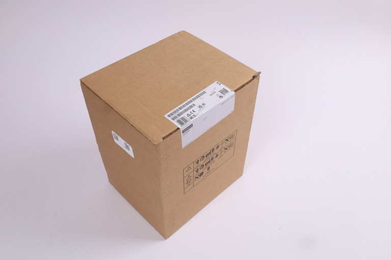 6ES7518-4JP00-0AB0 New in sealed package