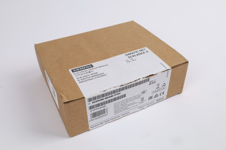 6GK5208-0BA00-2TB2 New in an open package