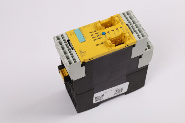 3RK3131-2AC10 Benotzt
