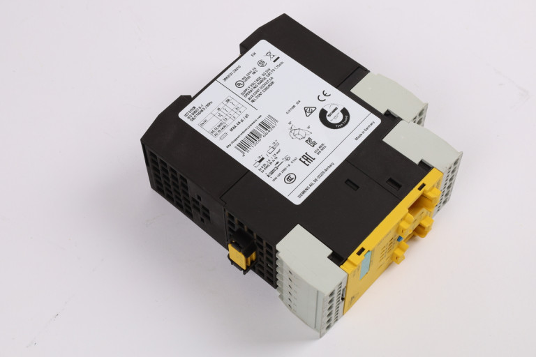 3RK3131-2AC10 Benotzt