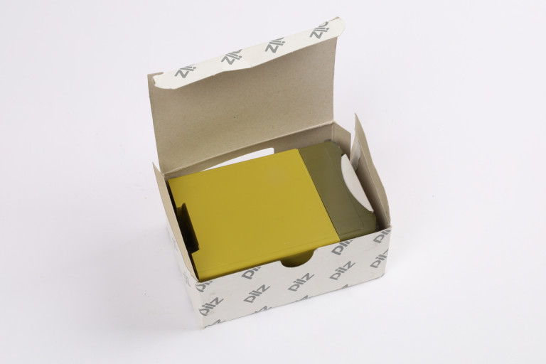 P1I-1NB-230V~/2U 478064 New in an open package