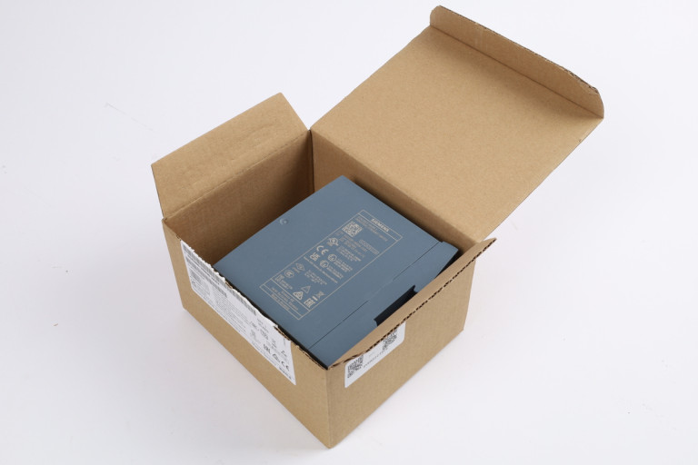 6GK5205-3BB00-2AB2 New in an open package