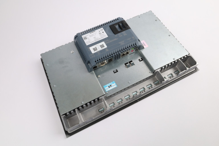 6AV2124-1MC01-0AX0 Obnovljen