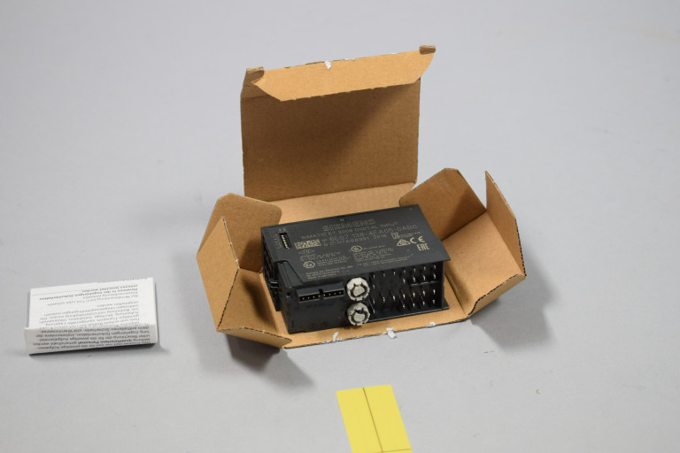 6ES7138-4FA05-0AB0 Nei an engem oppene Pak