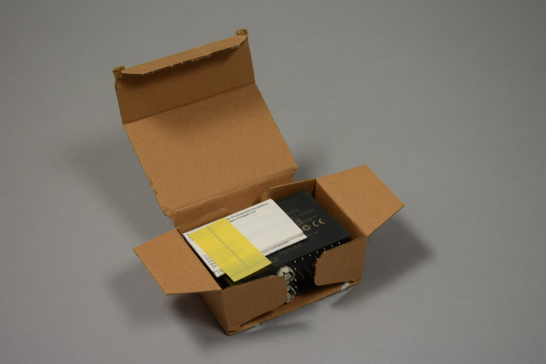 6ES7138-4CF42-0AB0 New in an open package