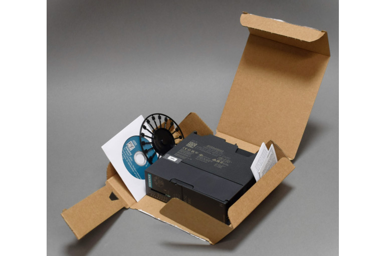 6ES7317-6FF04-0AB0 New in an open package