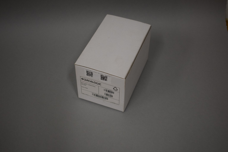 HLD-P080 HOLDER, DESK/WALL MOUNT New in sealed package
