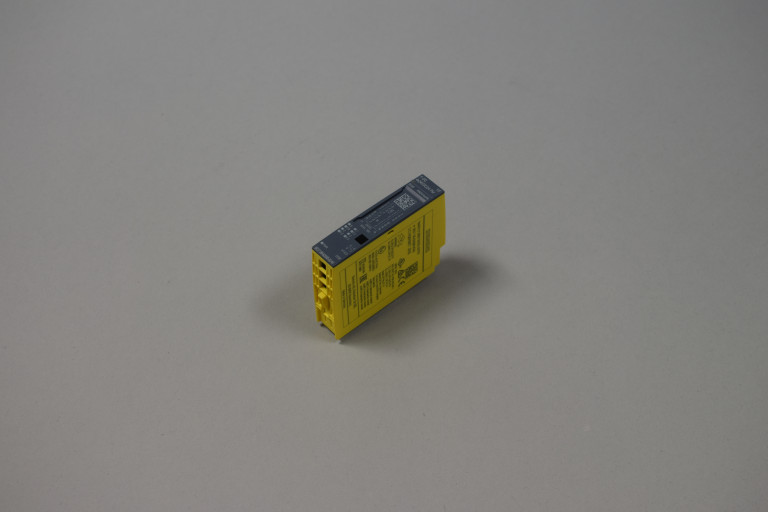 6ES7136-6DB00-0CA0 Ny uten boks