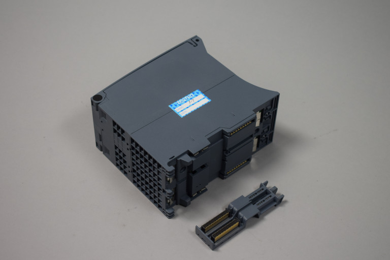 6ES7515-2FM01-0AB0 Ny uten boks