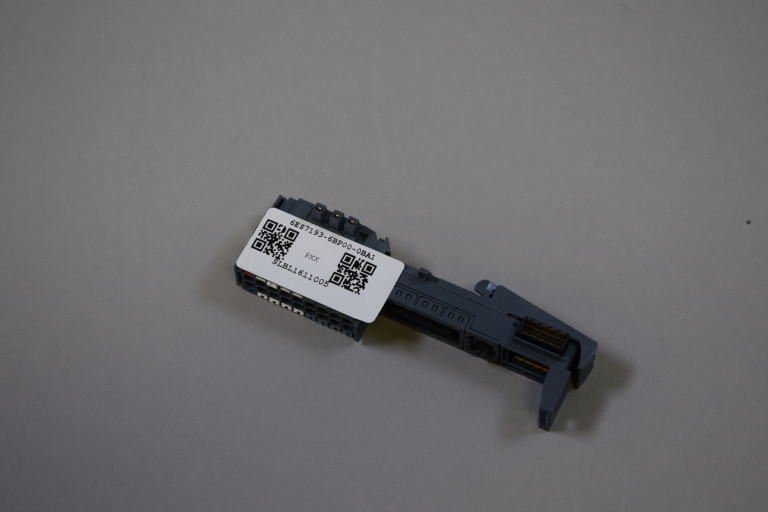 6ES7193-6BP00-0BA1 korišteno