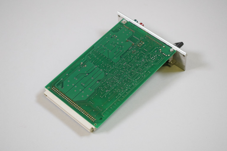 TS002E Used