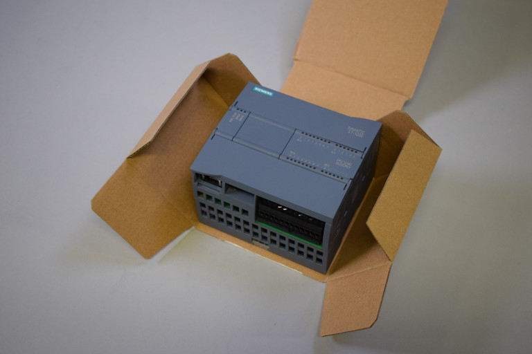 6ES7214-1HG40-0XB0 Nei an engem oppene Pak