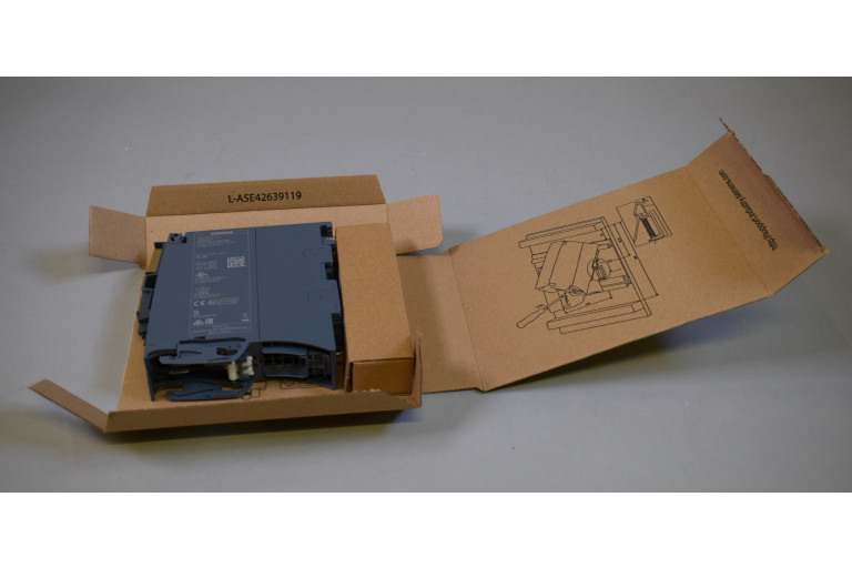 6ES7532-5HD00-0AB0 Nei an engem oppene Pak