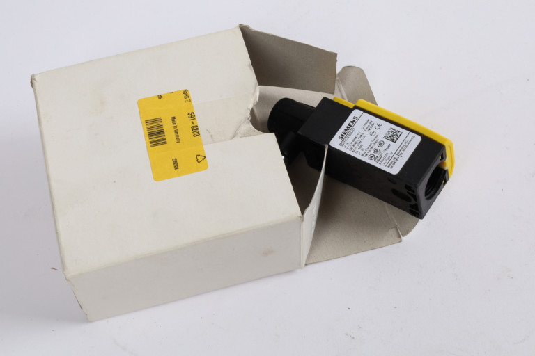 3SE5232-0LU22 New in an open package