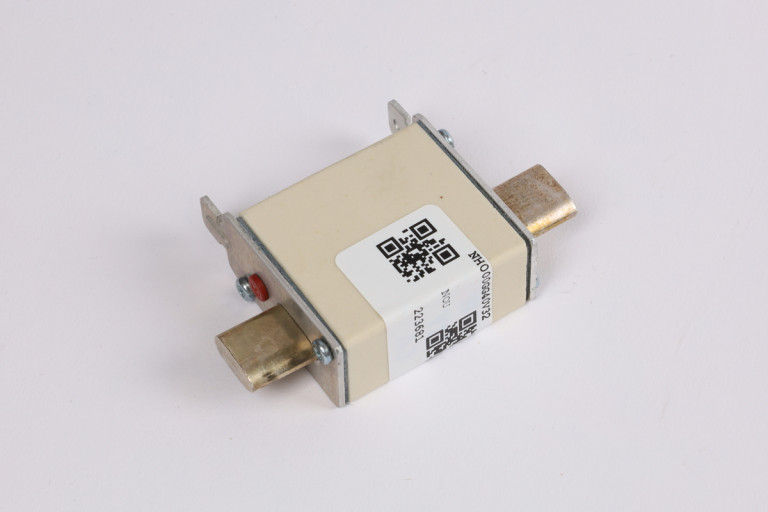 NH000GG40V32 New in sealed package