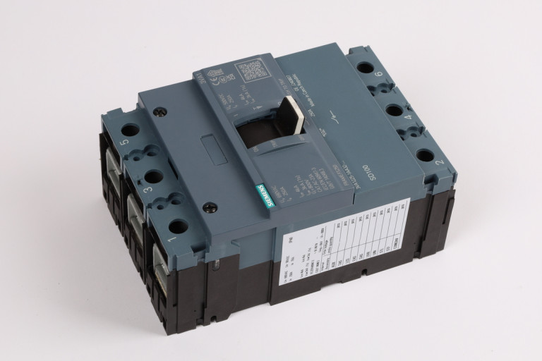 3VA1225-1AA32-0AA0 Refurbished