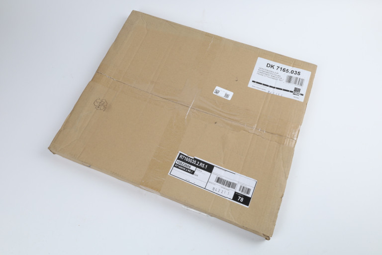 DK 7165.035 New in an open package